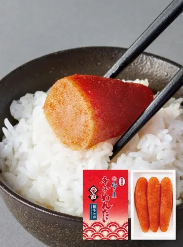 ご飯にのせた福さ屋の辛口無着色辛子めんたいと商品パッケージ